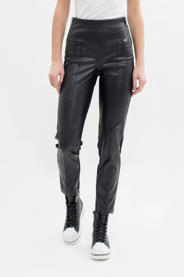 Skinny trousers with eco-leather