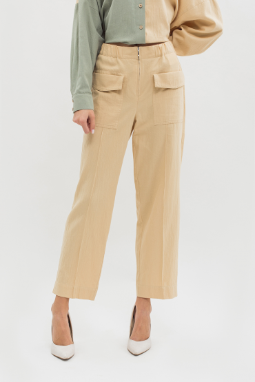 Pants with pockets