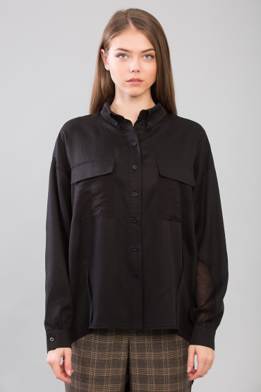 Blouse with pockets