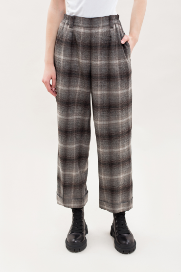 Cropped check trousers